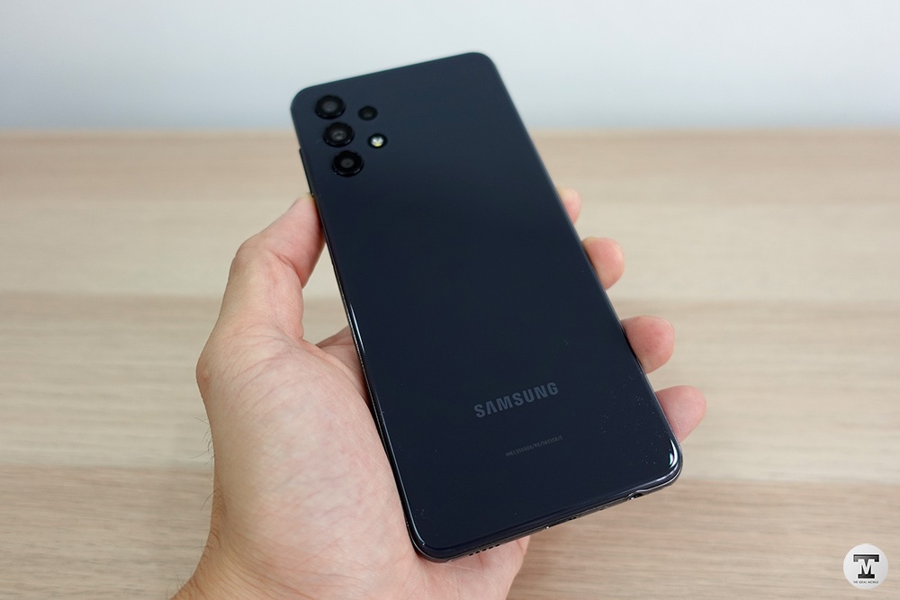 Samsung Galaxy A32 5G Awesome Black Glasstic